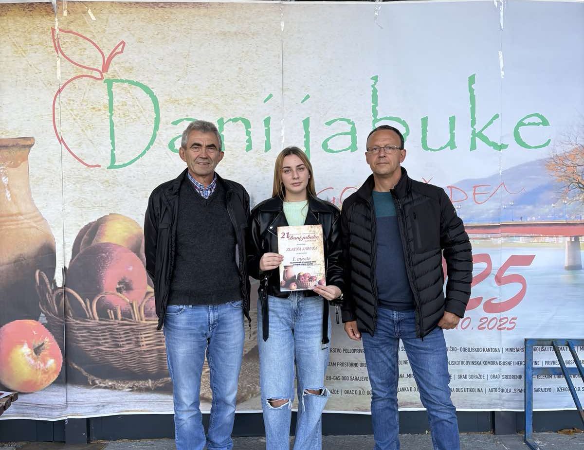 Ученици наше школе првопласирани на манифестацији Дани јабуке